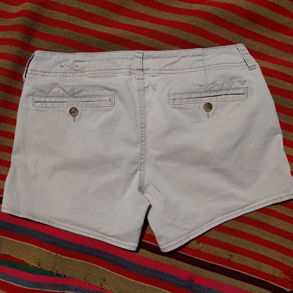 American Eagle Khaki Shorts - Picture 2 of 5
